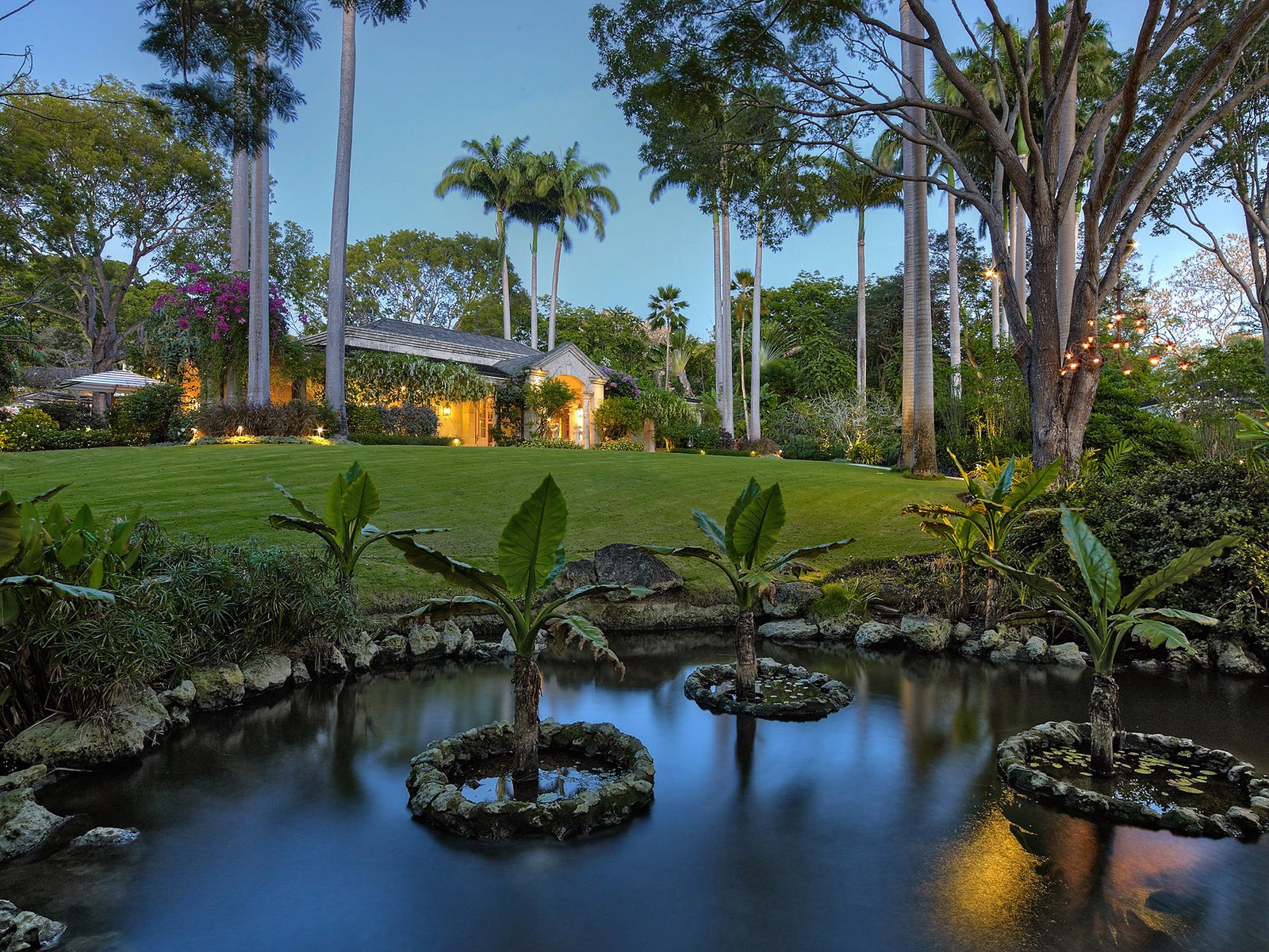 Laughing-Waters-008-POND-GARDEN