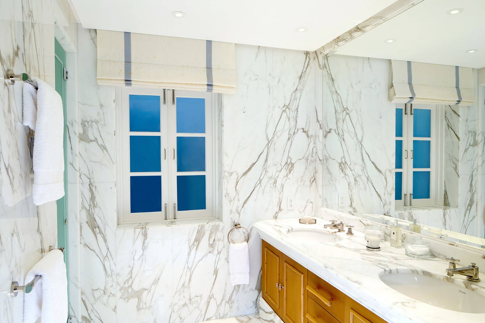 bachelorhall_bathroom_1936_DC-1
