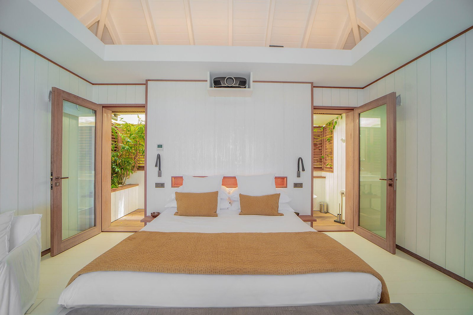 st-barth-villa-rental-VILLA-AURA-STBARTS-MYVILLAINSTBARTH-BEDROOM1_3