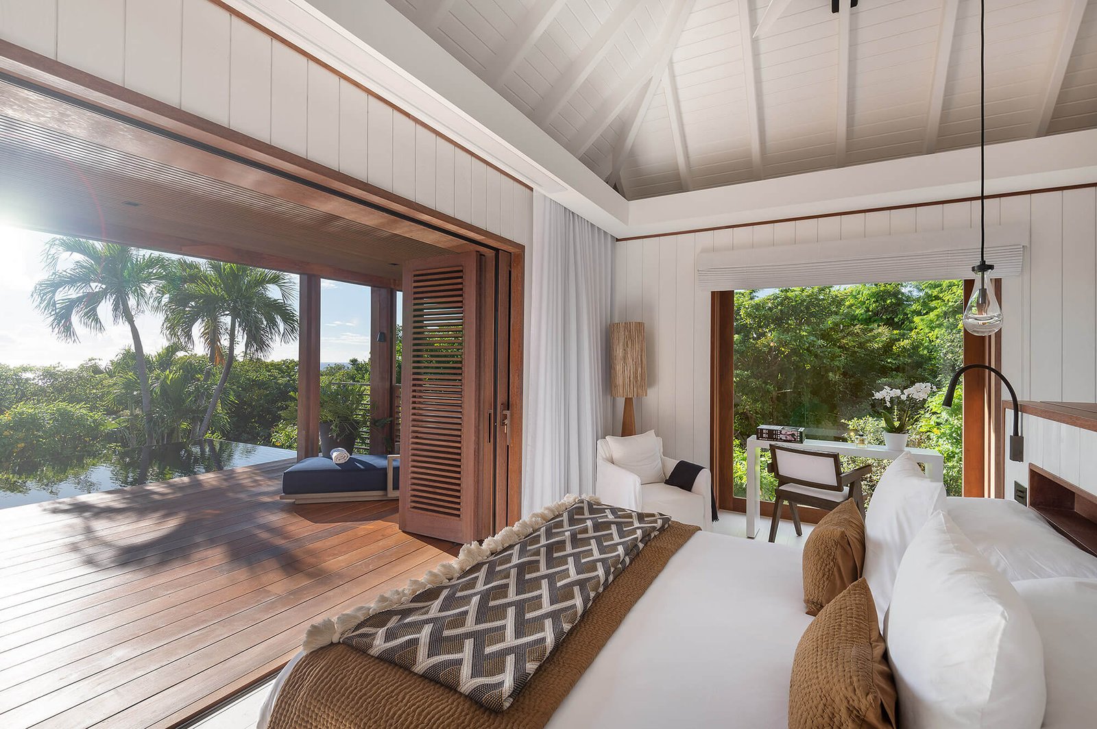 st-barth-villa-rental-VILLA-AURA-STBARTS-MYVILLAINSTBARTH-BEDROOM2_1