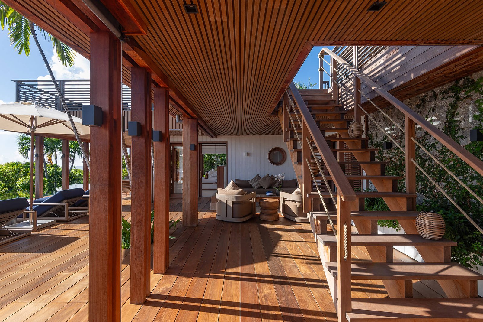 st-barth-villa-rental-VILLA-AURA-STBARTS-MYVILLAINSTBARTH-OUTDOOR-LOUNGE-AREA_4