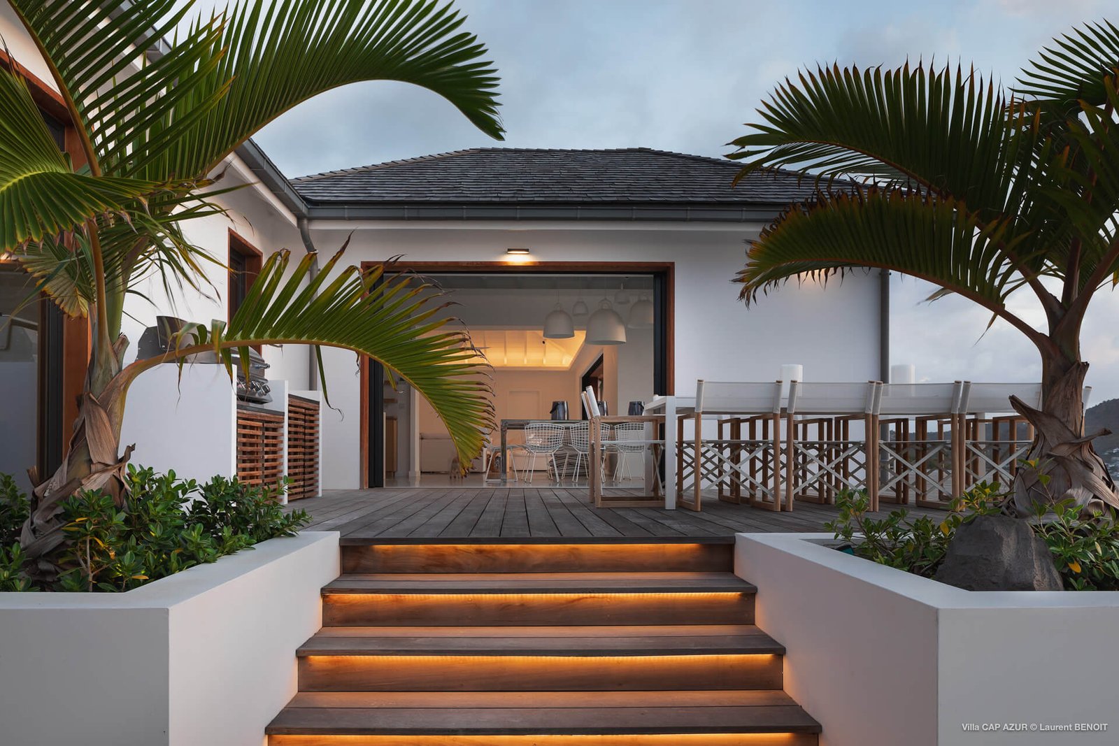 st-barth-villa-rental-VILLA-CAP-AZUR-STBARTS-MYVILLAINSTBARTH-KITCHEN-DINING-AREA_9