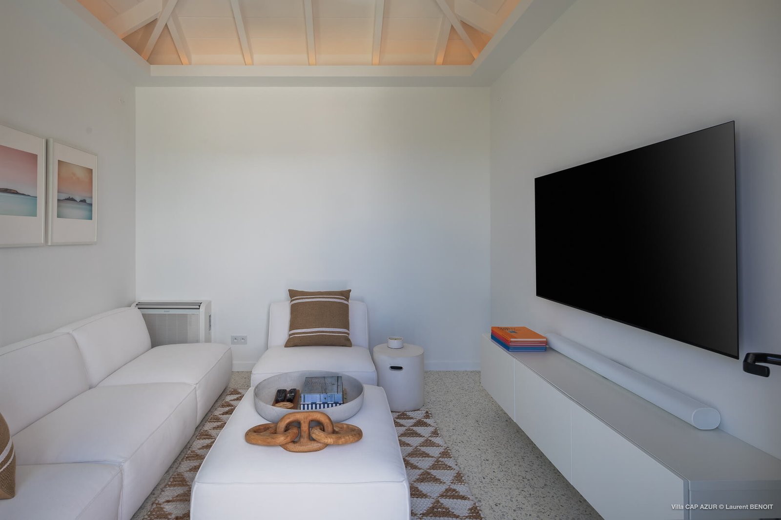 st-barth-villa-rental-VILLA-CAP-AZUR-STBARTS-MYVILLAINSTBARTH-MEDIA-ROOM_1