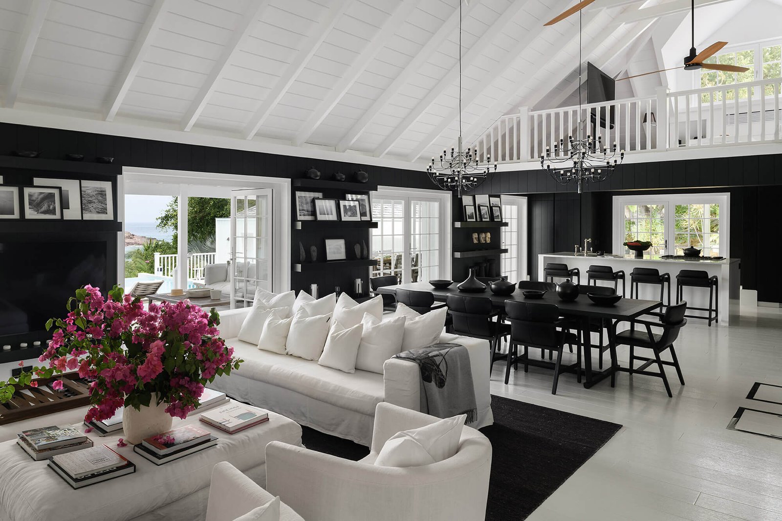 st-barth-villa-rental-VILLA-CAPTIVA-STBARTS-MYVILLAINSTBARTH-LIVING-AREA_9