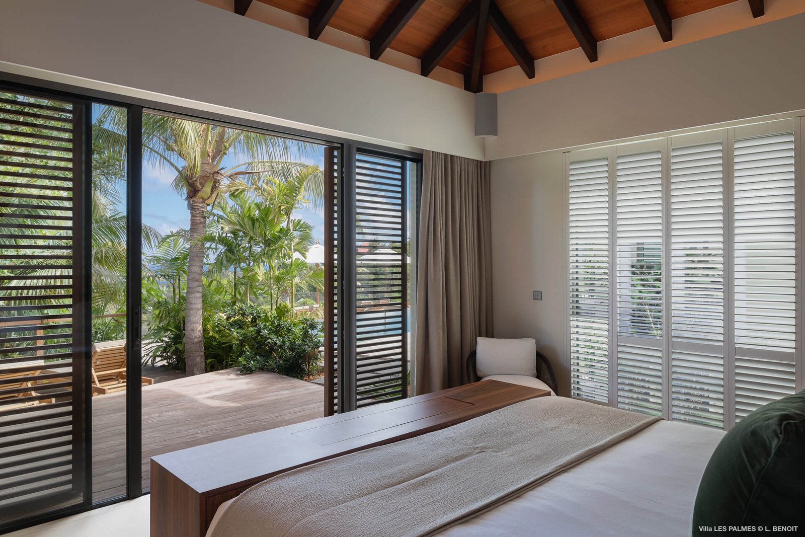 st-barth-villa-rental-VILLA-LES-PALMES-STBARTS-MYVILLAINSTBARTH-BEDROOM1_2