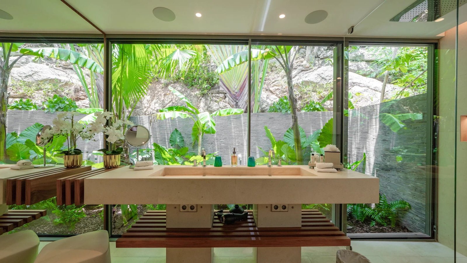 st-barth-villa-rental-VILLA-LES-ROCHES-STBARTS-MYVILLAINSTBARTH-BEDROOM1_11