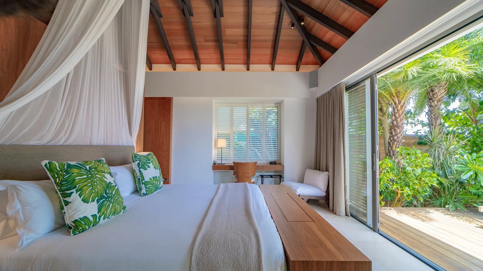 st-barth-villa-rental-VILLA-LES-ROCHES-STBARTS-MYVILLAINSTBARTH-BEDROOM1_2