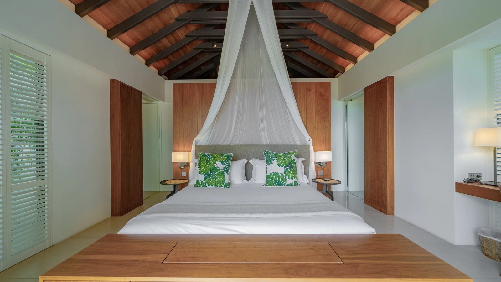 st-barth-villa-rental-VILLA-LES-ROCHES-STBARTS-MYVILLAINSTBARTH-BEDROOM1_4