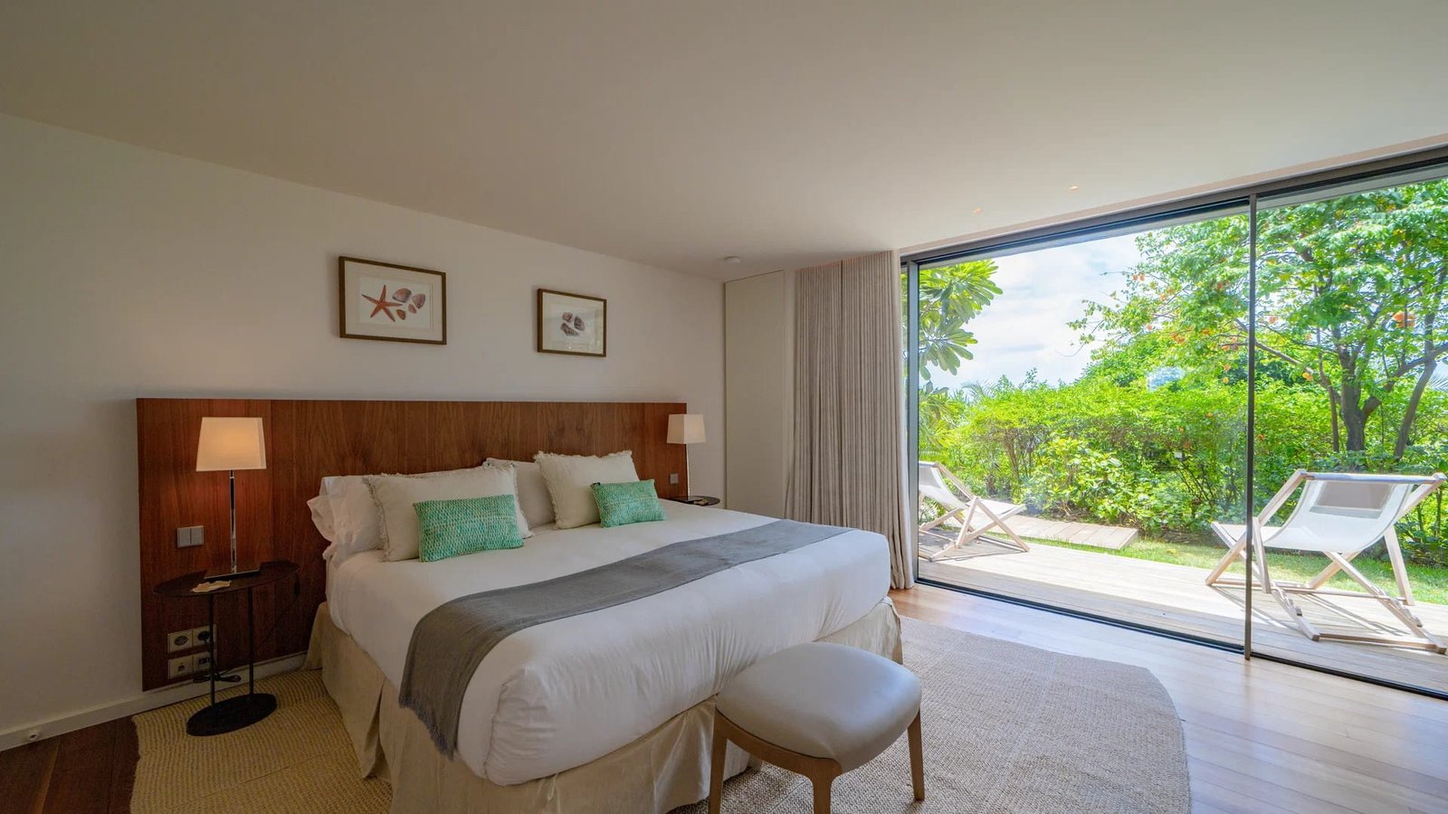 st-barth-villa-rental-VILLA-LES-ROCHES-STBARTS-MYVILLAINSTBARTH-BEDROOM5_3