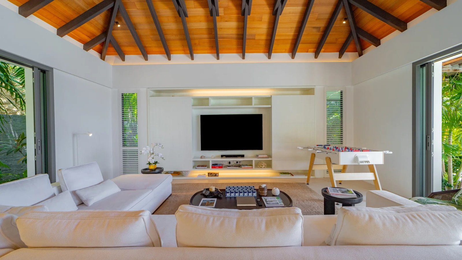 st-barth-villa-rental-VILLA-LES-ROCHES-STBARTS-MYVILLAINSTBARTH-LIVING-AREA_1