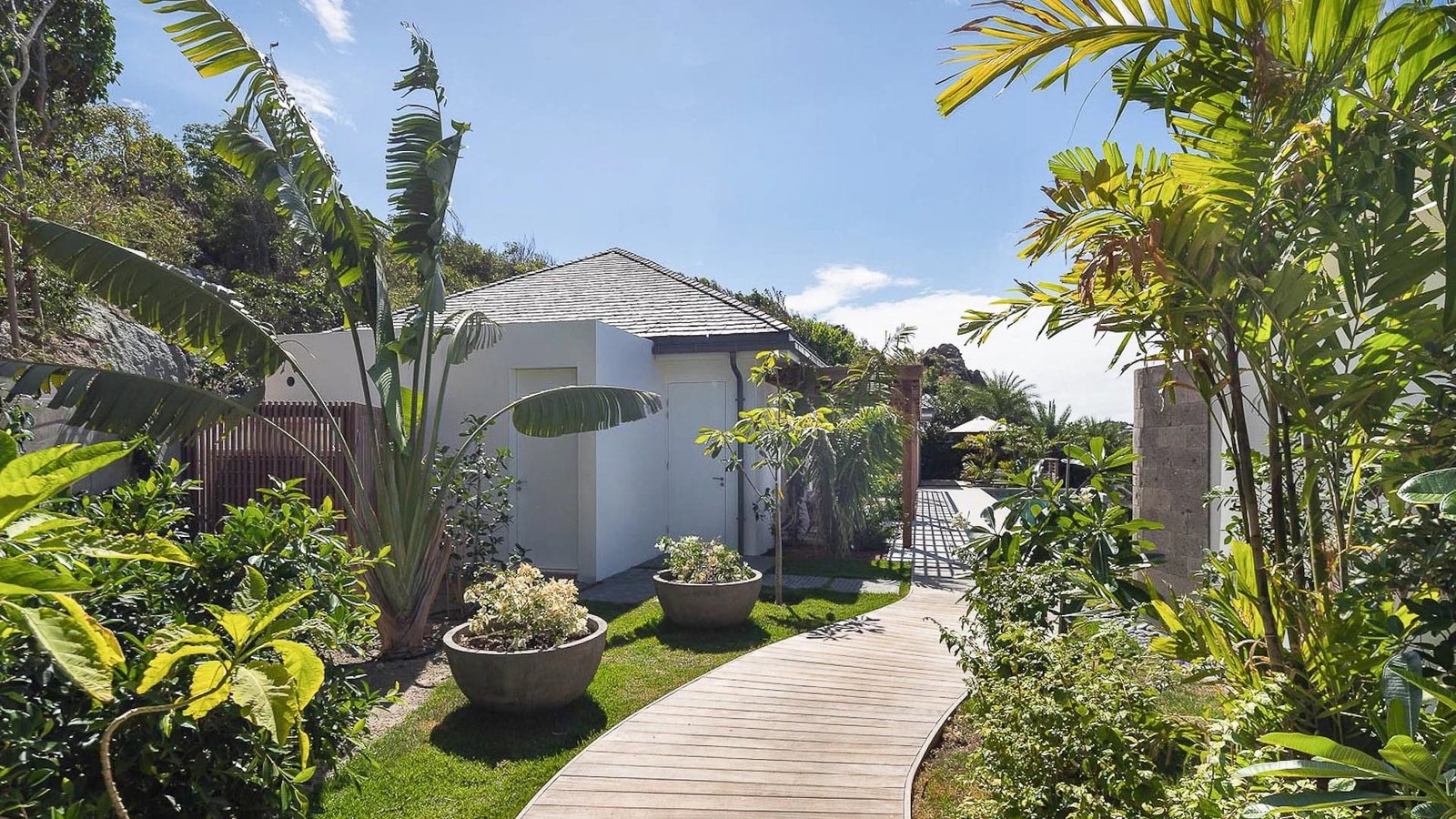 st-barth-villa-rental-VILLA-LES-ROCHES-STBARTS-MYVILLAINSTBARTH-OUTDOORS_3