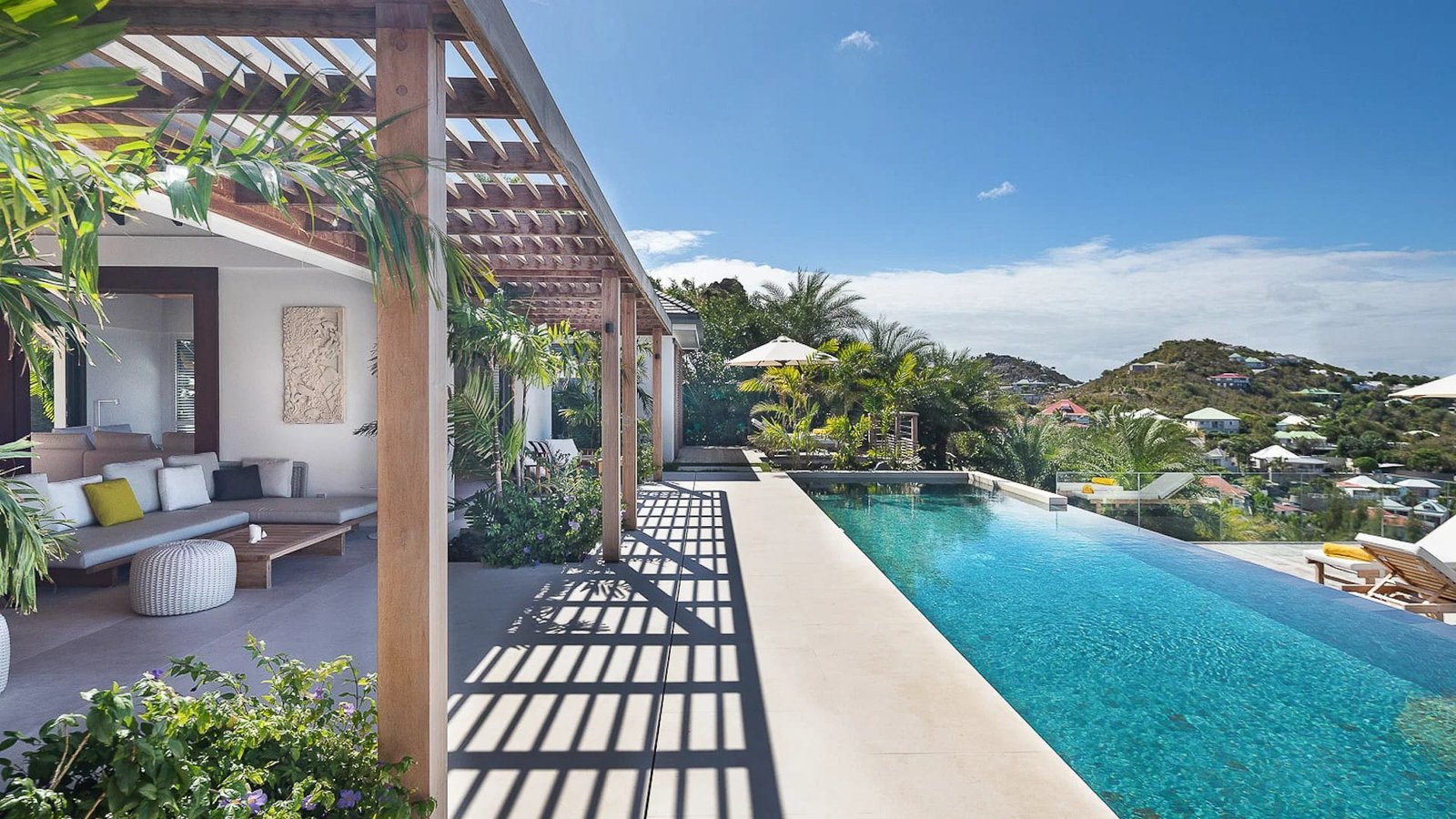 st-barth-villa-rental-VILLA-LES-ROCHES-STBARTS-MYVILLAINSTBARTH-POOL-TERRACE_10